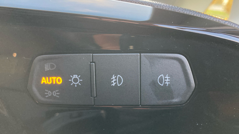 Ford Transit Connect 250 L2 Petrol 1.5 EcoBoost PHEV 150 Limited Van Auto